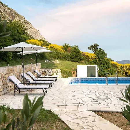 Two-bedroom In Omiš
