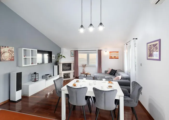 Two-bedroom In Prázdninový dům Omiš